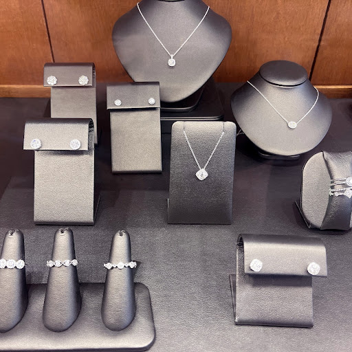 Jeweler «Roberts Fine Jewelers», reviews and photos, 1205 Tilton Rd # 4, Northfield, NJ 08225, USA