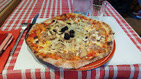 Plats et boissons du Pizzeria Presto Pizza à Clichy - n°13