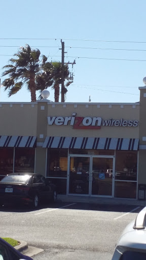 Cell Phone Store «Verizon», reviews and photos, 1615 Rinehart Rd #107, Sanford, FL 32771, USA