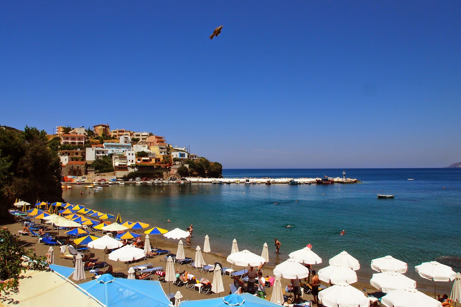 Bali Beach'in fotoğrafı birden fazla küçük koy ile birlikte