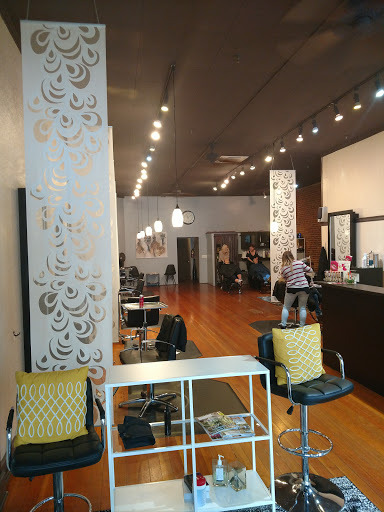 Beauty Salon «Twist Salon», reviews and photos, 321 NE 3rd St, McMinnville, OR 97128, USA