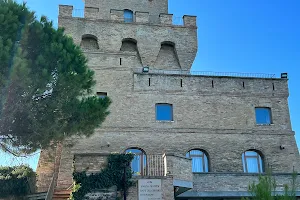 Torre del Cerrano image