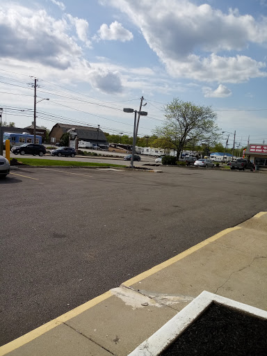 Auto Repair Shop «Rad Air Complete Car Care and Tire Centers», reviews and photos, 7893 Broadview Rd, Seven Hills, OH 44131, USA