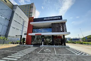 McDonald's Untung Suropati image