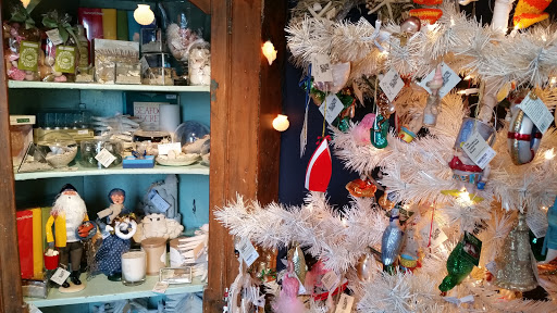 Christmas Store «Historical Christmas Barn», reviews and photos, 150 Danbury Rd, Wilton, CT 06897, USA