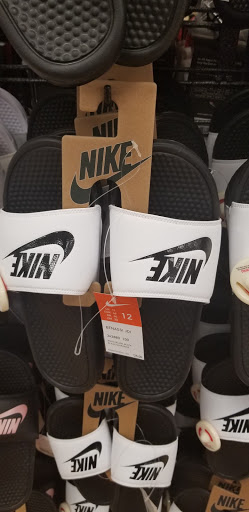 Sporting Goods Store «Big 5», reviews and photos, 3719 E Colorado Blvd, Pasadena, CA 91107, USA