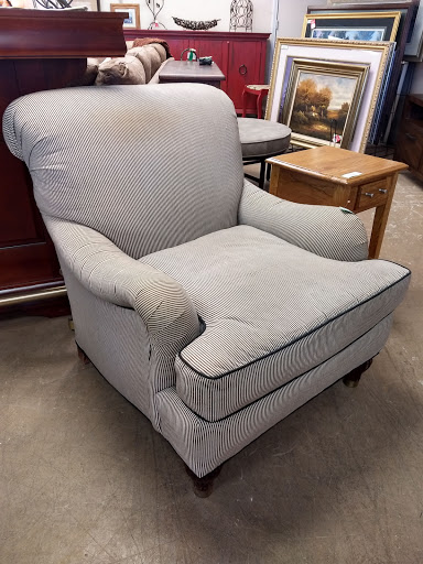 Consignment Shop «New Leaf Home Furnishings», reviews and photos, 2449 Pierce Dr #3, Spring Grove, IL 60081, USA