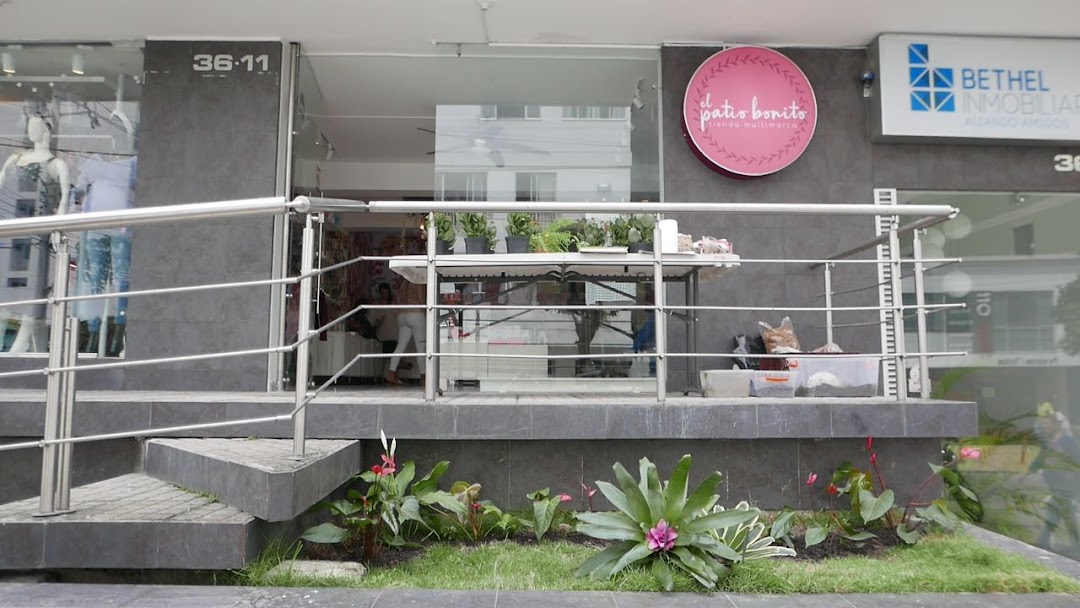 El patio bonito tienda multimarca