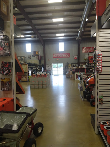 Farm Equipment Supplier «Tarwater Farm & Home Supply», reviews and photos, 4107 NW Topeka Blvd, Topeka, KS 66617, USA