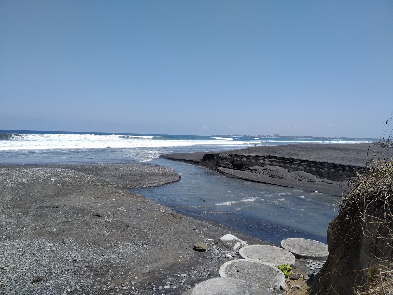 Foto von Gumicik Ketewel Beach mit geräumiger strand