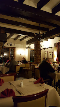 Atmosphère du Restaurant Auberge du Bois Vert à Flines-lez-Raches - n°3
