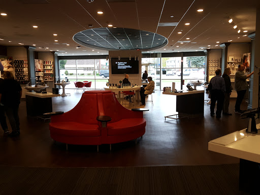 Cell Phone Store «Verizon», reviews and photos, 262 Andover St, Peabody, MA 01960, USA