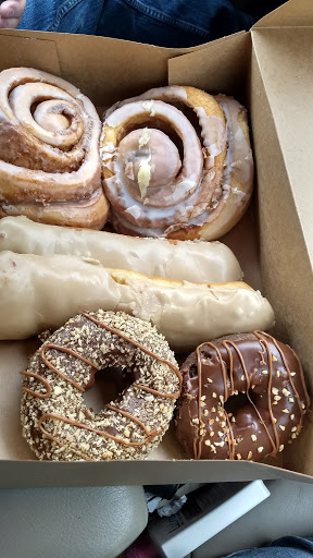 Donut Shop «Hurts Donut», reviews and photos, 5513 Mills Civic Pkwy #105, West Des Moines, IA 50266, USA