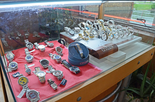 Jeweler «Alvarez Jewelry», reviews and photos, 2105 Irving Park Rd, Hanover Park, IL 60133, USA