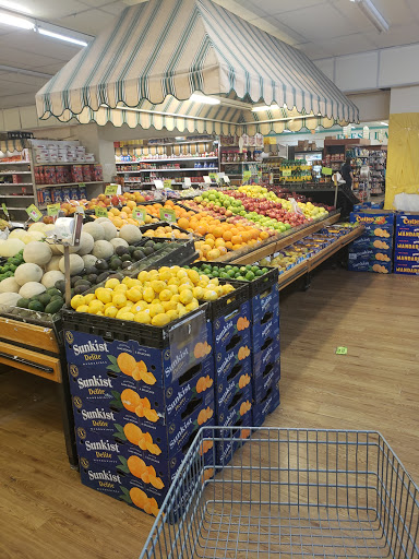 Grocery Store «Supreme Shop n Bag», reviews and photos, 4301 Walnut St, Philadelphia, PA 19104, USA