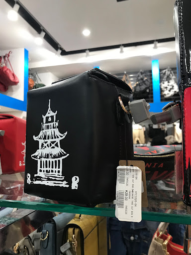 Fashion Accessories Store «Hot Point International Fashions», reviews and photos, 342 E Fordham Rd, Bronx, NY 10458, USA