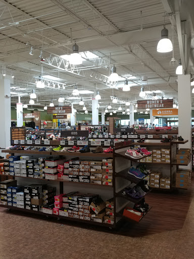 Outdoor Sports Store «Sierra Trading Post», reviews and photos, 555 Shelburne Rd, Burlington, VT 05401, USA