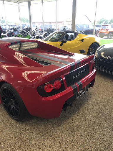 Car Dealer «Lucky Motors», reviews and photos, 225 W Roosevelt Rd, Villa Park, IL 60181, USA