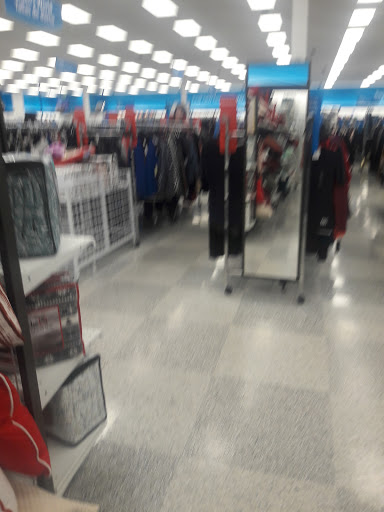 Clothing Store «Ross Dress for Less», reviews and photos, 10700 MacArthur Blvd, Oakland, CA 94605, USA