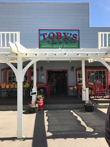 Toby's Feed Barn