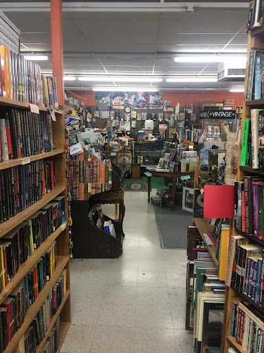 Used Book Store «Vintage Books», reviews and photos, 6613 Mill Plain Boulevard, Vancouver, WA 98661, USA