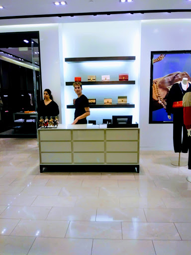 Clothing Store «Burberry», reviews and photos, 1151 Galleria Blvd, Roseville, CA 95678, USA