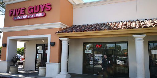 Shopping Mall «Tuskatella Shopping Center», reviews and photos, 1344 N Tustin St, Orange, CA 92867, USA