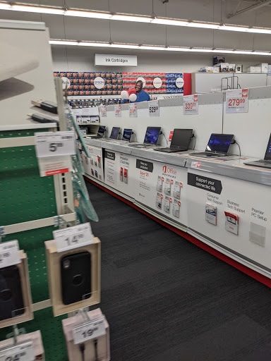 Office Supply Store «Staples», reviews and photos, 2850 NW Bucklin Hill Rd #101, Silverdale, WA 98383, USA