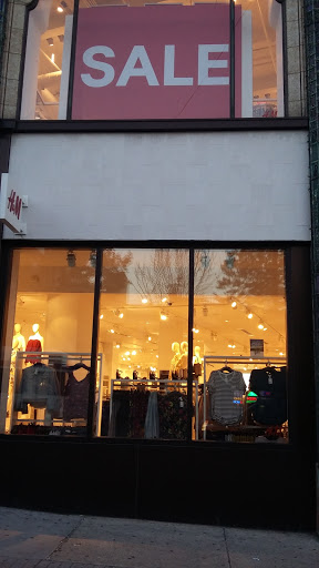 Clothing Store «H&M», reviews and photos, 2 S 69th St, Upper Darby, PA 19082, USA
