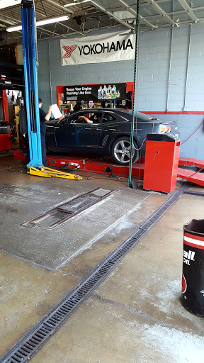 Auto Repair Shop «Suburban Tire Auto Repair Centers», reviews and photos, 692 Lake St, Roselle, IL 60172, USA