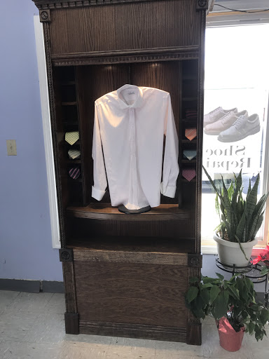 Dry Cleaner «Willow Oaks Cleaners», reviews and photos, 229 Fox Hill Rd, Hampton, VA 23669, USA