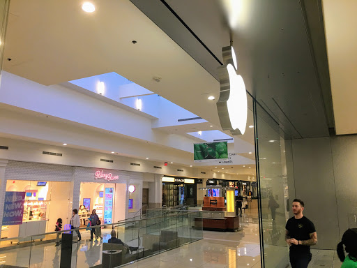 Computer Store «Apple Kenwood Towne Centre», reviews and photos, 7875 Montgomery Rd, Cincinnati, OH 45236, USA