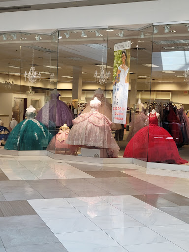 Department Store «Von Maur», reviews and photos, 10010 California St, Omaha, NE 68114, USA