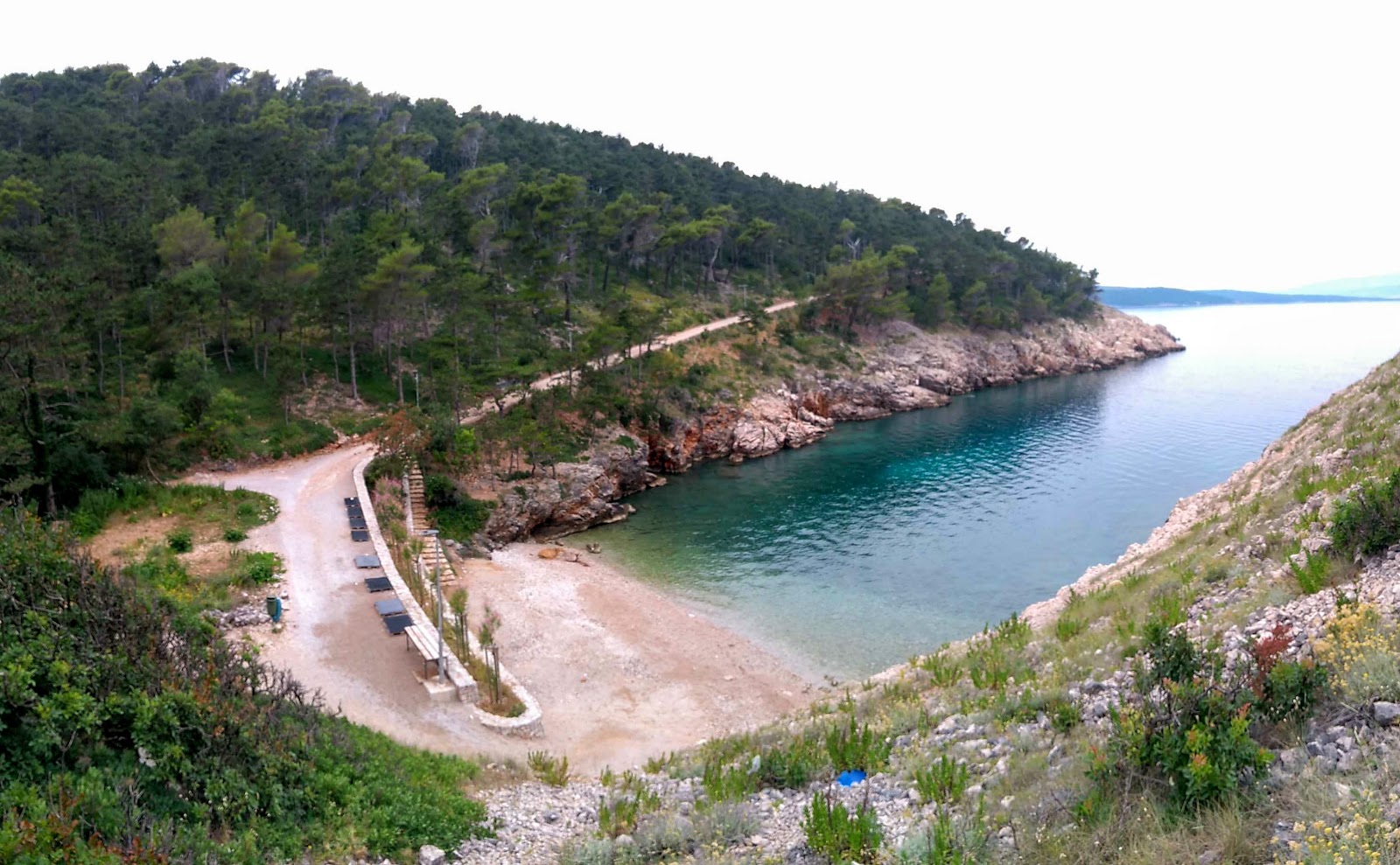 Fotografija beach Kozica z turkizna čista voda površino