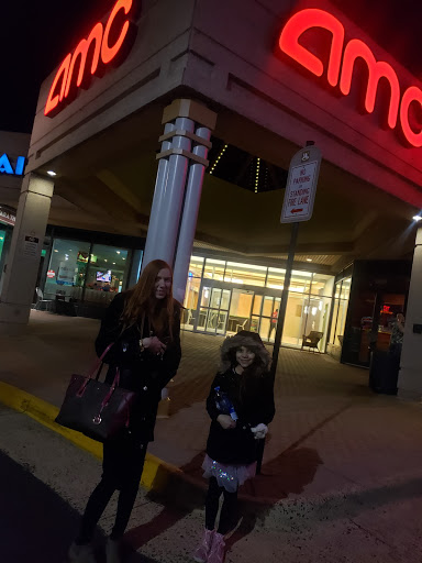 Movie Theater «AMC Worldgate 9», reviews and photos, 13025 Worldgate Dr, Herndon, VA 20170, USA