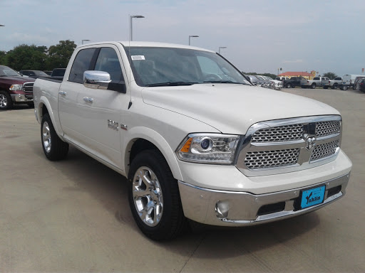 Car Dealer «Yaklin Chrysler Dodge Jeep RAM», reviews and photos, 1550 W Kingsbury St, Seguin, TX 78155, USA