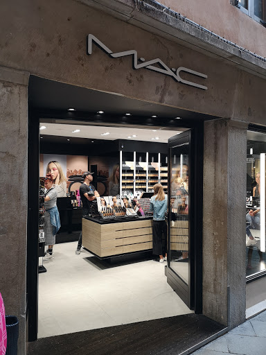 MAC Cosmetics