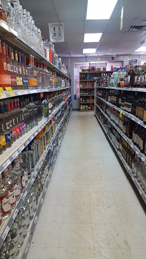 Liquor Store «Twinsburg Beer Wine & Liquor», reviews and photos, 9224 Darrow Rd, Twinsburg, OH 44087, USA