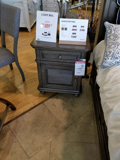 Furniture Store «American Signature Furniture», reviews and photos, 7230 US-19, Pinellas Park, FL 33781, USA