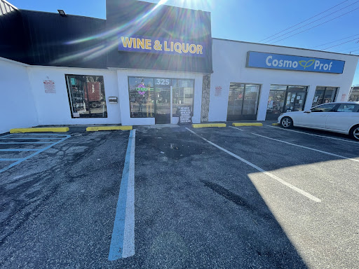 Liquor Store «Lynbrook Wine & Liquor», reviews and photos, 325 Sunrise Hwy, Lynbrook, NY 11563, USA