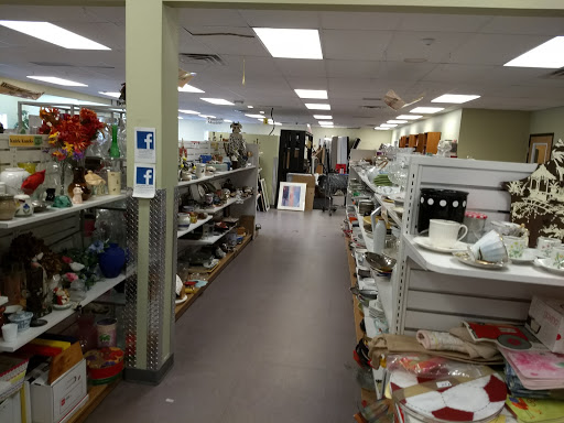 Thrift Store «Sister Carmen Community Center Thrift Store - Shop 9am-6pm, Donate 9am-5pm», reviews and photos