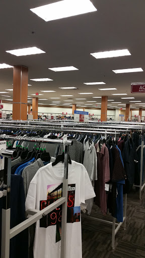 Clothing Store «Burlington Coat Factory», reviews and photos, 285 N Moorpark Rd, Thousand Oaks, CA 91360, USA