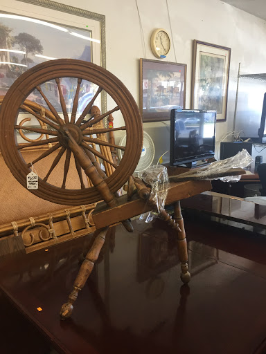 Thrift Store «Orange Lutheran Thrift Shop», reviews and photos, 676 N Tustin St, Orange, CA 92867, USA