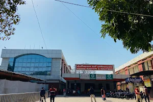 Swaroop Rani Nehru Hospital image