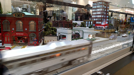 Shopping Mall «The Shops At Kenilworth», reviews and photos, 800 Kenilworth Dr, Towson, MD 21204, USA