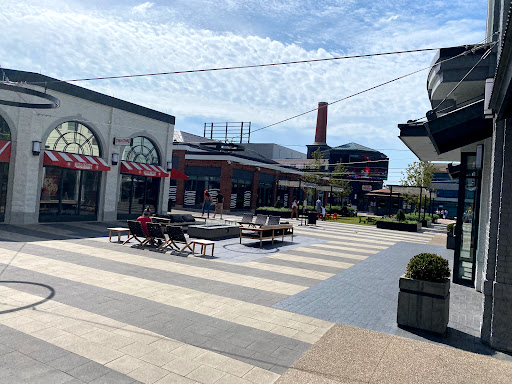 Ice Cream Shop «Cold Stone Creamery», reviews and photos, 1 Levee Way #2104, Newport, KY 41071, USA