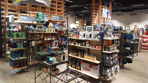 Clothing Store «L.L. Bean», reviews and photos, 200 Hillside Rd, Cranston, RI 02920, USA