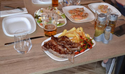 Restaurante asador La Villa - Ctra. Zamora, 3, 37797 Calzada de Valdunciel, Salamanca, Spain