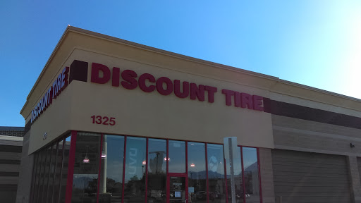 Tire Shop «Discount Tire», reviews and photos, 1325 State St, Orem, UT 84097, USA