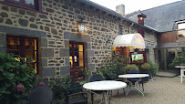 Atmosphère du Restaurant gastronomique Restaurant La Vieille Auberge à Tinténiac - n°13